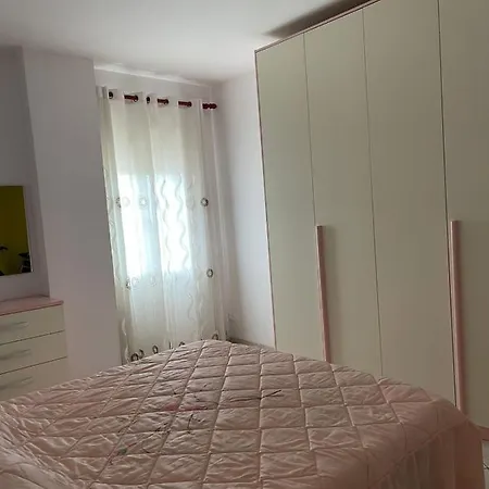 Apartment Vacation *
